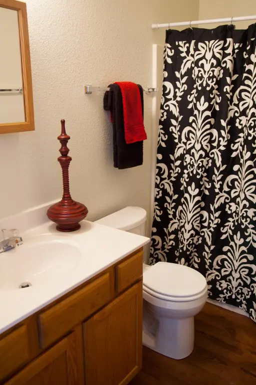 2 bedroom - bathroom